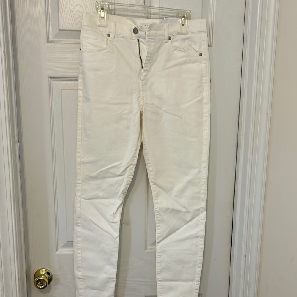 LOFT White Skinny Jeans Modern Minimalist Style